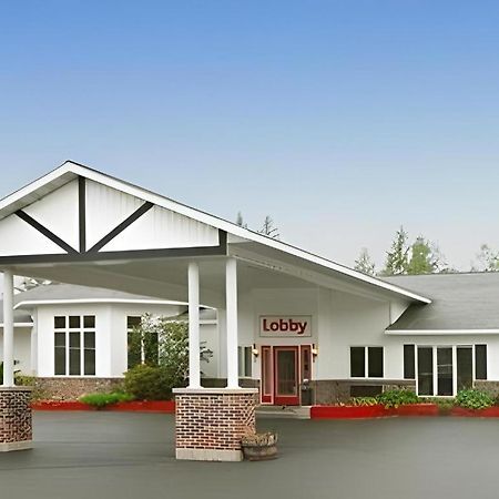 Econo Lodge Lakeshore Manistique Extérieur photo