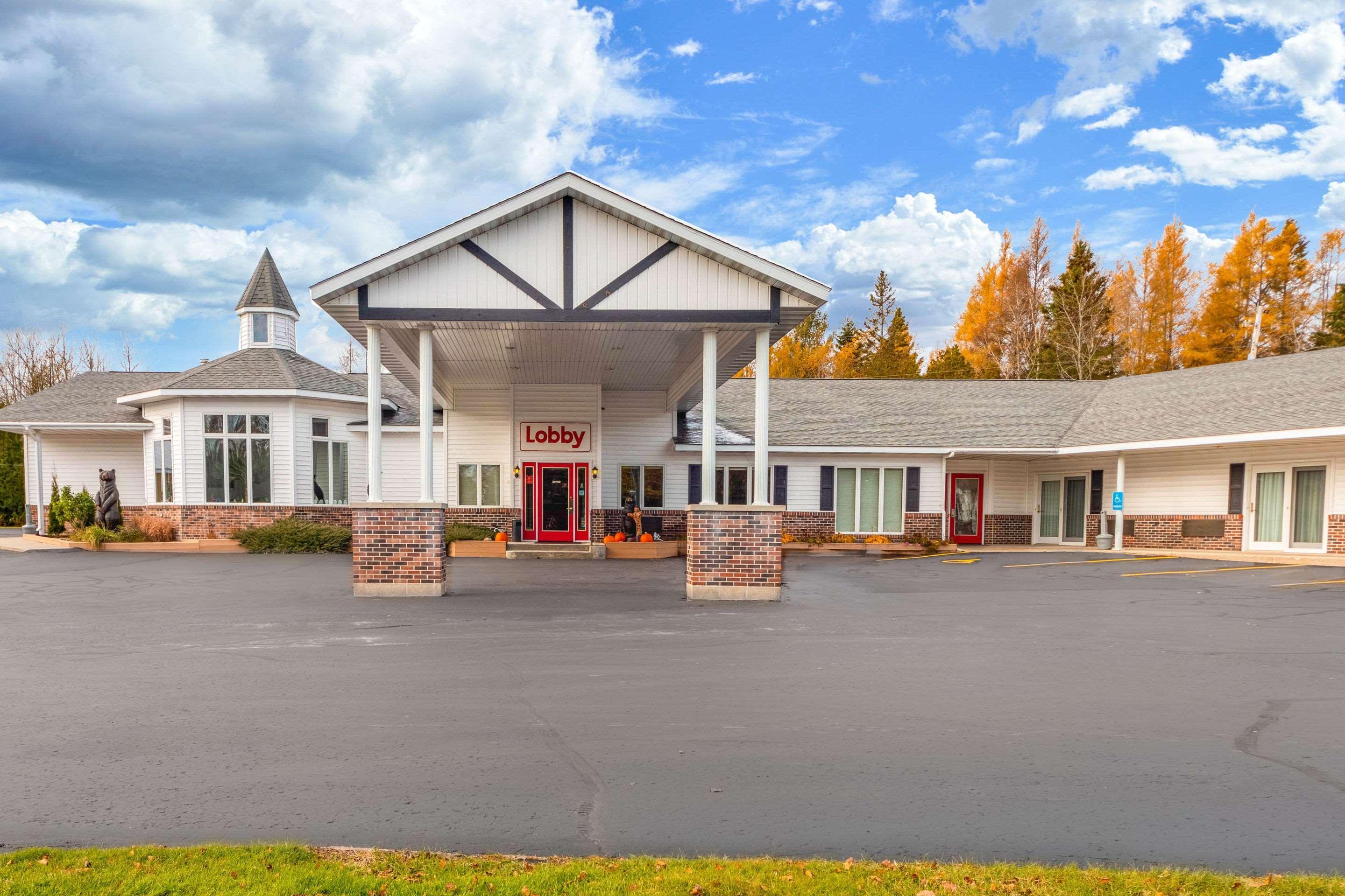 Econo Lodge Lakeshore Manistique Extérieur photo