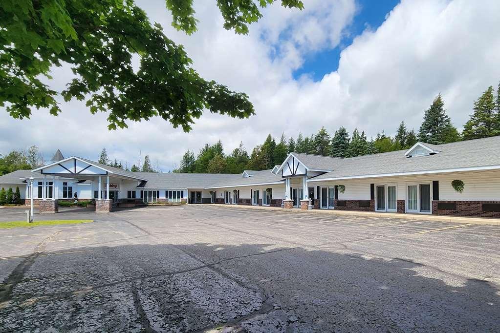 Econo Lodge Lakeshore Manistique Extérieur photo